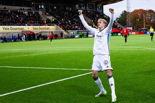 Djurgårdens Oskar Fallenius jublar
