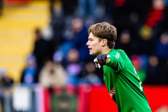 Brommapojkarnas målvakt Filip Sidklev