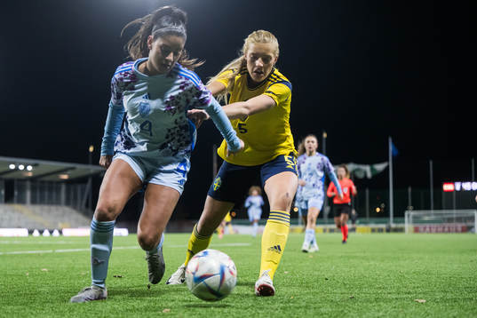 Noemi of Spain and Sara Frigren of Sweden