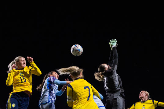 goalkeeper Julia Cavander and Alexandra Larsson of Sweden