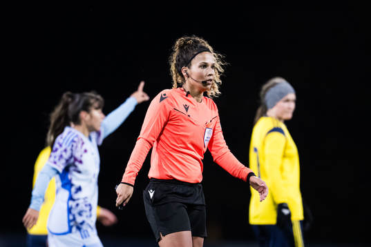 Referee Shona Shukrula