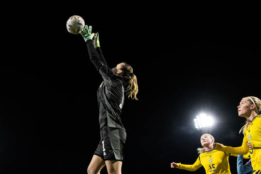 goalkeeper Julia Cavander of Sweden