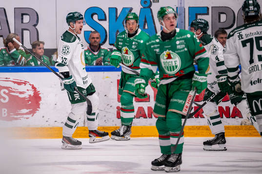 Färjestads Joel Kellman  jublar