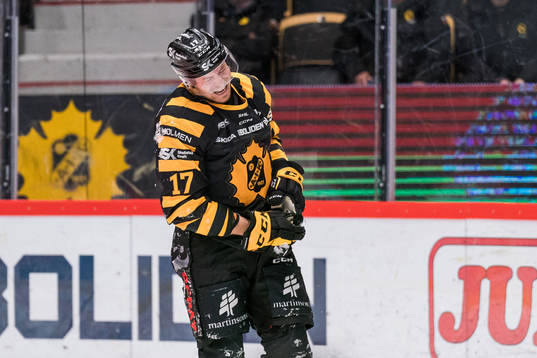 Skellefteås Pär Lindholm har ont