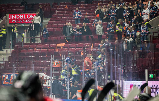 Växjös supportrar får lämna läktaren