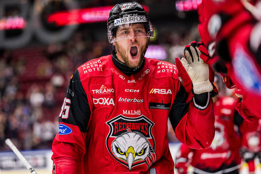 IF Malmö Redhawks Carl Persson jublar