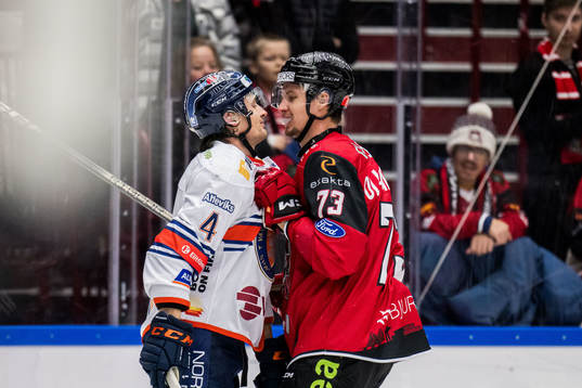 Växjö Lakers HCs Keegan Lowe och IF Malmö Redhawks Adam