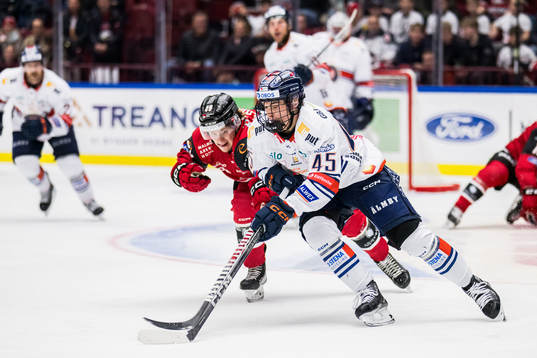 Växjö Lakers HCs Noah Östlund och IF Malmö Redhawks
