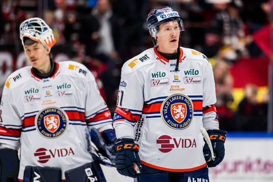 Växjö Lakers HCs målvakt Emil Larmi och Emil Sylvegård