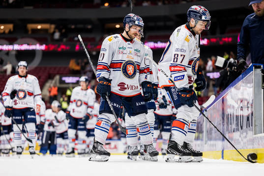 Växjö Lakers HCs Brian Cooper och Robert Rosén deppar