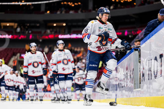 Växjö Lakers HCs Marcus Sylvegård deppar