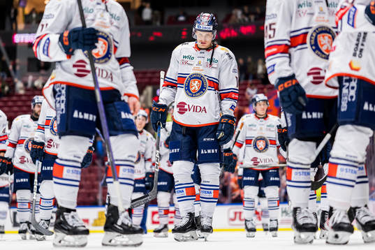 Växjö Lakers HCs Gabriel Carlsson deppar