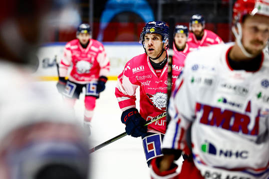 Linköpings Patrick Russell jublar  och Timrås Jonathan