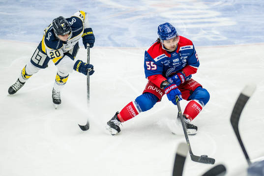HV71s André Petersson och Oskarshamns David Quenneville