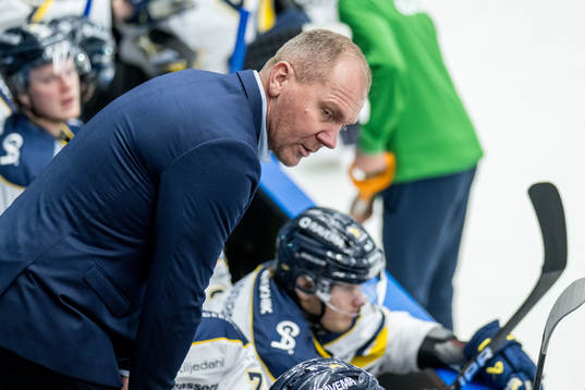 HV71s tränare Johan Lindbom