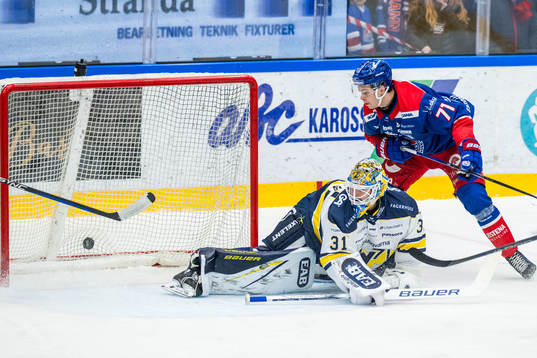 Oskarshamns Viktor Lodin jublar