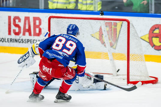 Oskarshamns Patrik Karlkvist gör 2-1