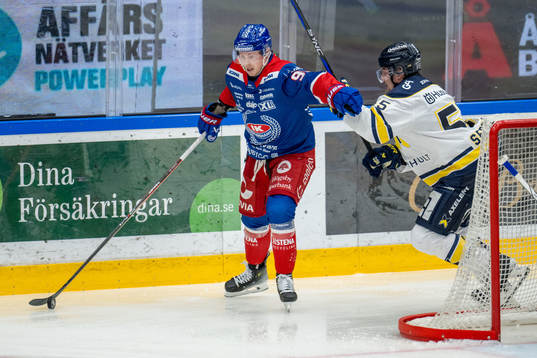 Oskarshamns Nick Olesen och HV71s Mikael Seppälä