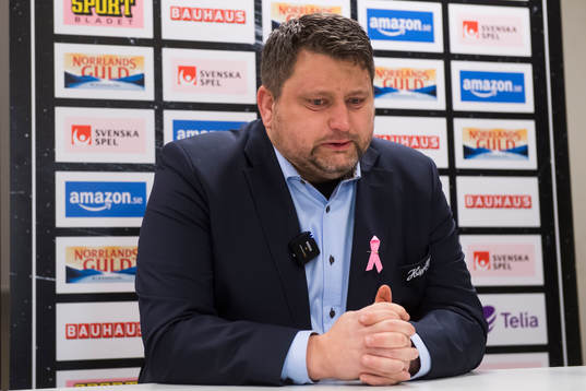 MoDos tränare Mattias Karlin