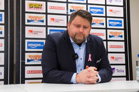 MoDos tränare Mattias Karlin