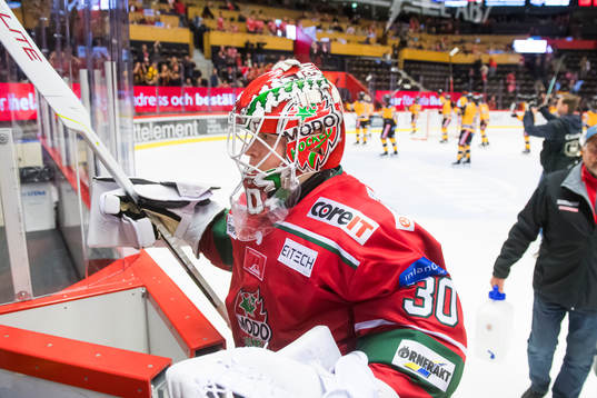 MoDos målvakt Lassi Lehtinen deppar