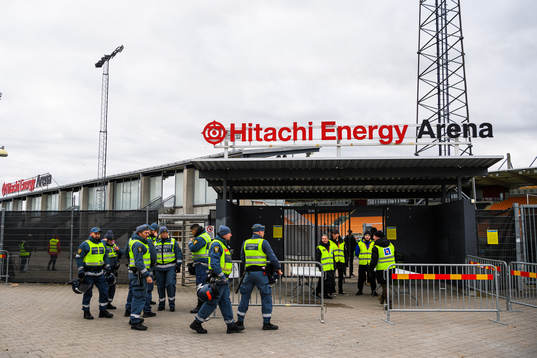 Ordningsvakten utanför Hitachi Arena