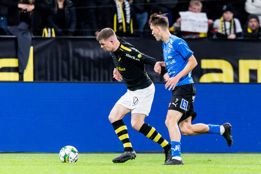 AIKs Mads Døhr Thychosen och Halmstads Kazper Karlsson