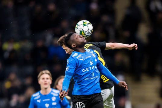 Halmstads Thomas Boakye och AIKs Bersant Celina