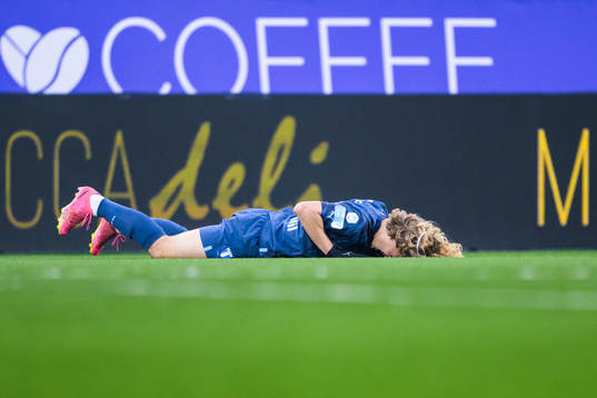 Malmö FFs Sebastian Nanasi har ont