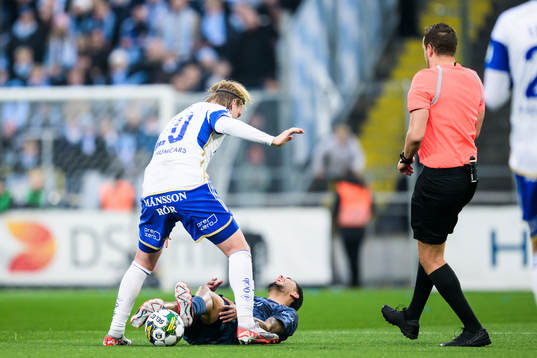 IFK Norrköpings Daniel Fritz Eid och Malmö FFs Sergio Pena