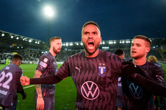 Malmö FFs Isaac Kiese Thelin jublar