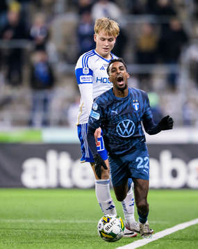 IFK Norrköpings Arnor Traustason och Malmö FFs Taha Ali