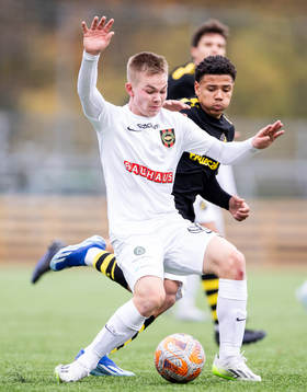 Brommapojkarnas Elis Rasck och AIKs Kevin Filling