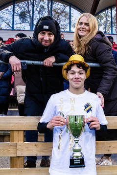 AIKs Charlie Pavey med sin pappa Kenny