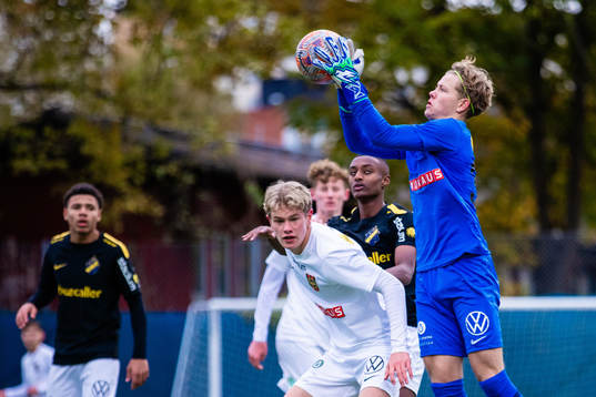 Brommapojkarnas Jacob Ringqvist och målvakt Olle Eliasson