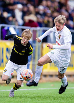 AIKs Sixten Gustafsson och Brommapojkarnas Jacob Ringqvist