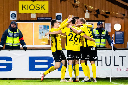 Mjällbys spelare jublar