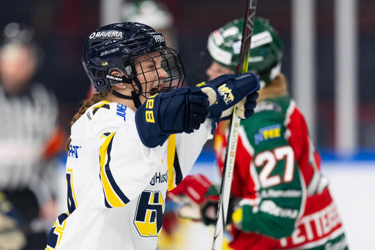 HV71s Evelina Arvidsson jublar