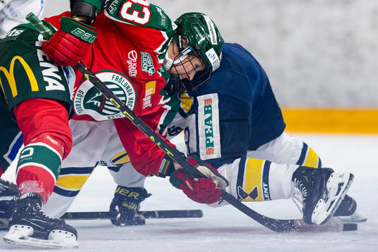 Frölundas Michelle Karvinen tekar