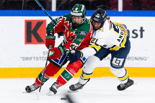 Frölundas Michelle Karvinen och HV71s Amanda Andersson