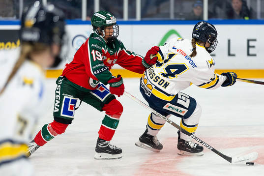 Frölundas Matilda Nilsson och HV71s Evelina Arvidsson