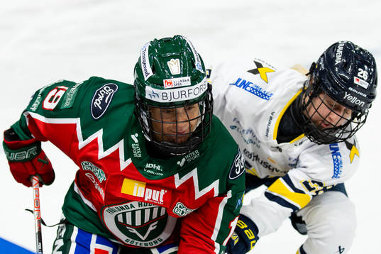 Frölundas Matilda Nilsson och HV71s Anni Montonen