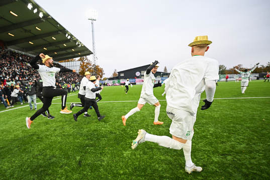 Västerås spelare jublar över avancemanget till