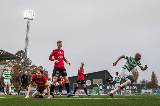 Västerås SKs Jabir Abdihakim Ali jublar