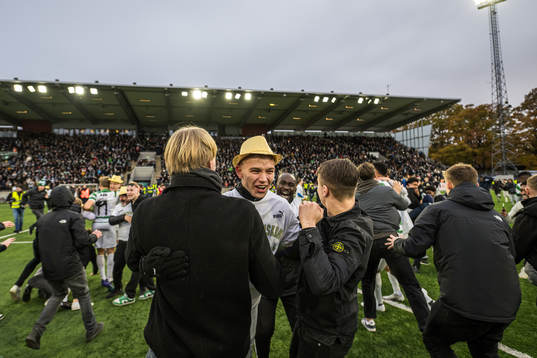 Västerås SKs spelare jublar