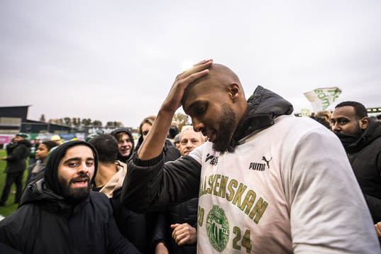 Västerås SKs Jabir Abdihakim Ali jublar över