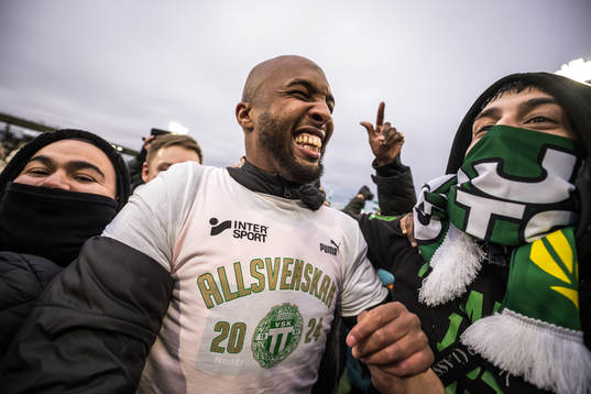 Västerås SKs Jabir Abdihakim Ali jublar över