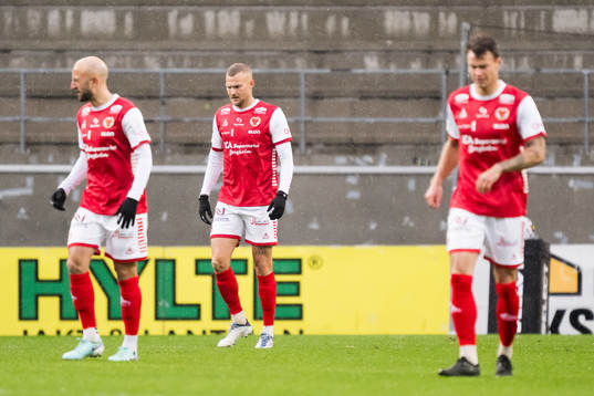 Kalmars Robert Gojani och David Kristjan Olafsson deppar