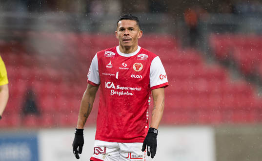 Kalmars Romario Pereira Sipiao deppar