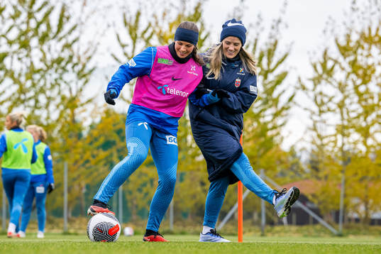 Tuva Hansen and Maren Mjelde of the Norwegian women's
